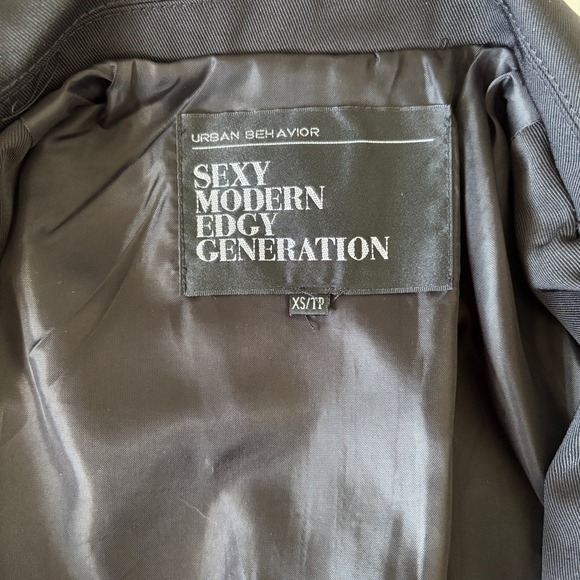 Urban Behavior Women's Size XS Blazer Black Office Chic Tailored Career Feminine - Picture 3 of 12